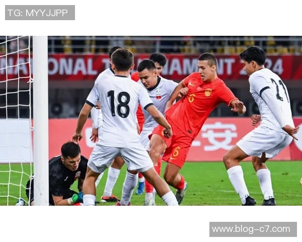 拜合拉木在比赛中表现平平仅出场12分钟贡献1次传球和1次犯规评分仅为61分 拜合拉木在比赛中表现平平仅出场12分钟贡献1次传球和1次犯规评分仅为61分