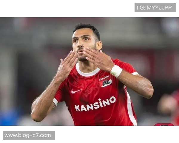 阿贾克斯宣布阿根廷U20国脚前锋卡里佐正式加盟合同至2030年